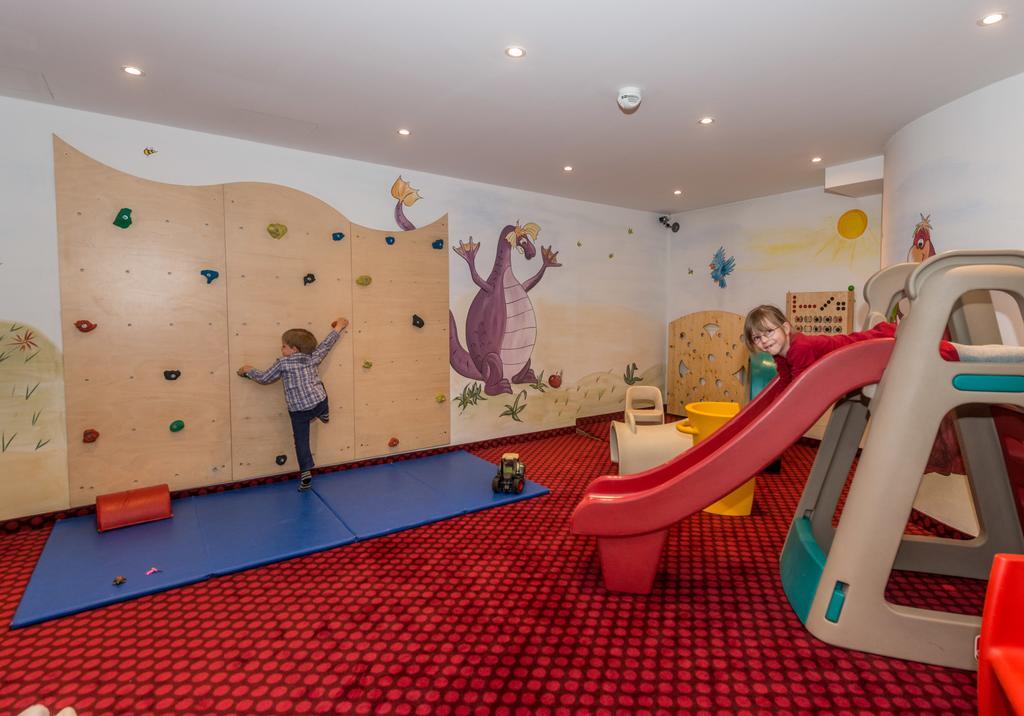 Hotel Almschloessl & Schrotteralm Obertauern Ngoại thất bức ảnh